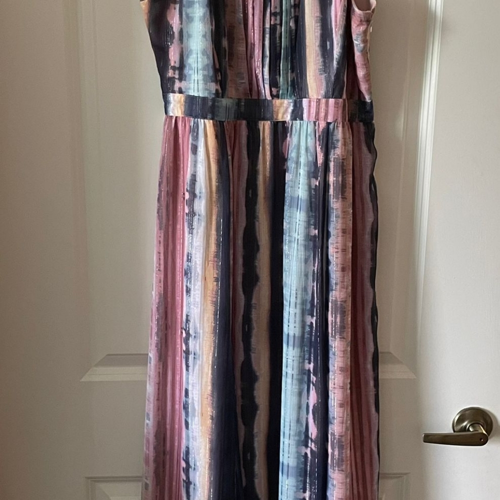 MAXI DRESS FOR SUMMER USED ONLY ONCE